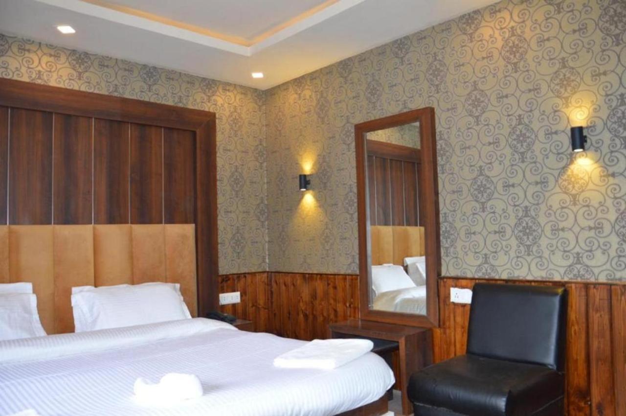 Hotel Outlook Pahalgām Exterior foto