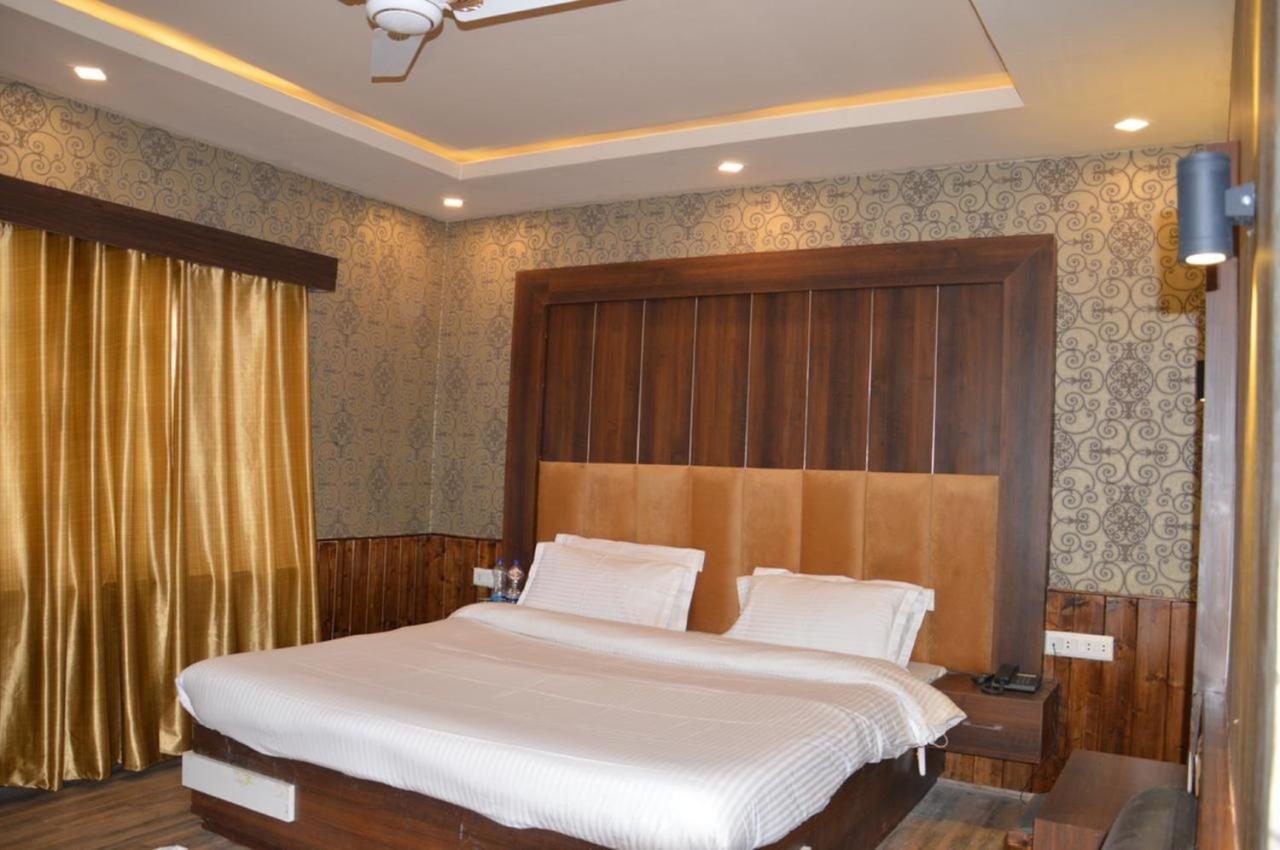 Hotel Outlook Pahalgām Exterior foto